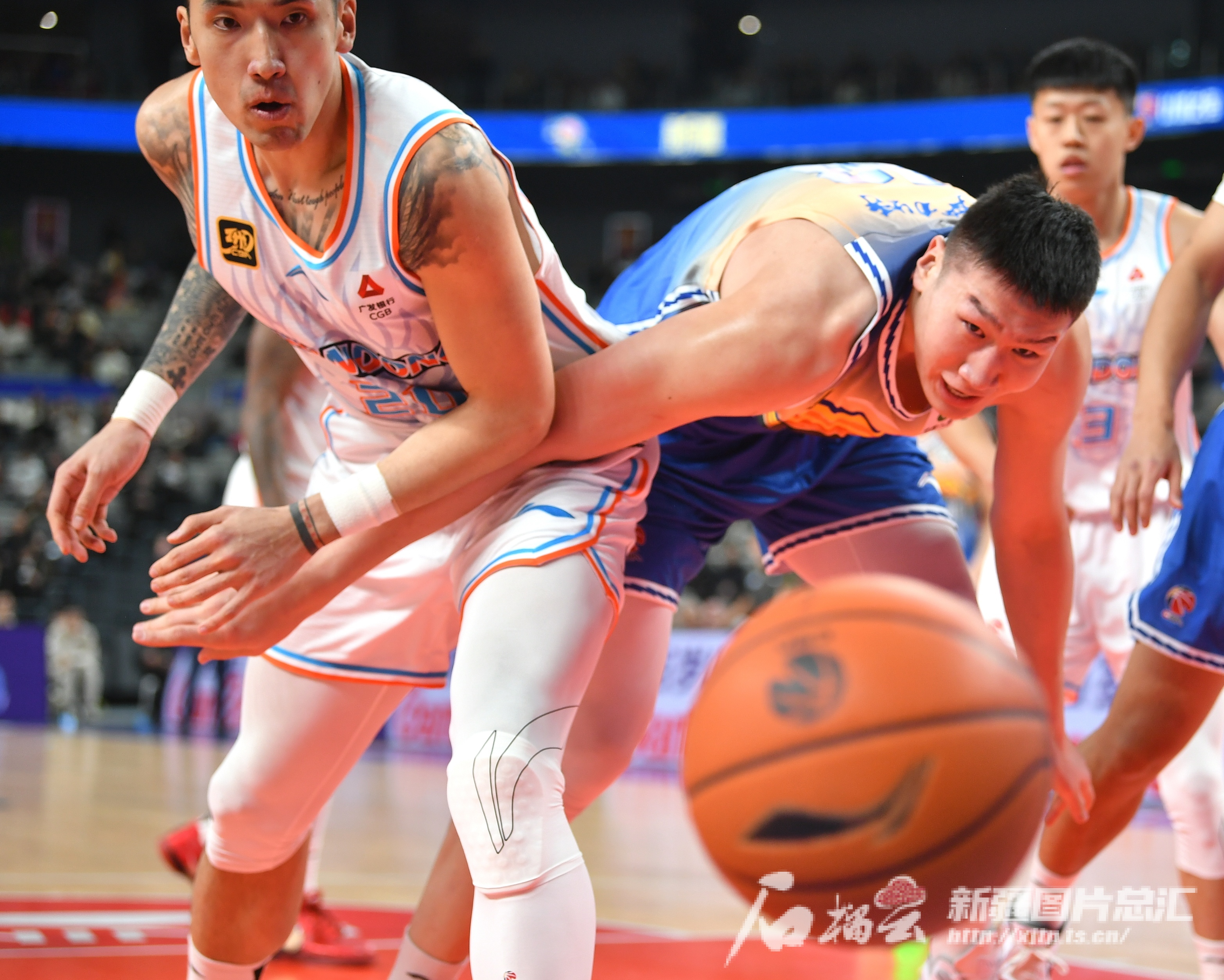 关于新疆男篮击败强敌,展现出色表现的信息 关于新疆男篮击败强敌,展现出色表现的信息