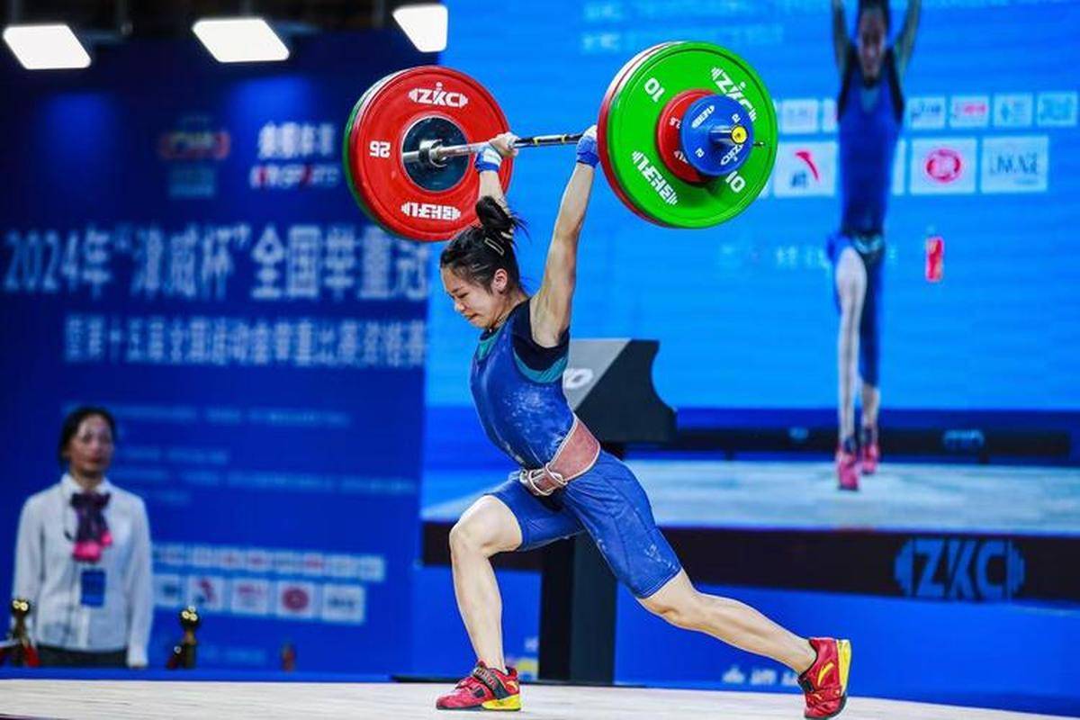 女子举重比赛中出现重大失误,陈列希望之人的简单介绍 女子举重比赛中出现重大失误,陈列希望之人的简单介绍