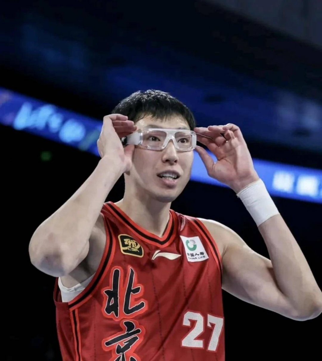 雷火电竞入驻-广厦队遭遇失利，球员状态起伏不定