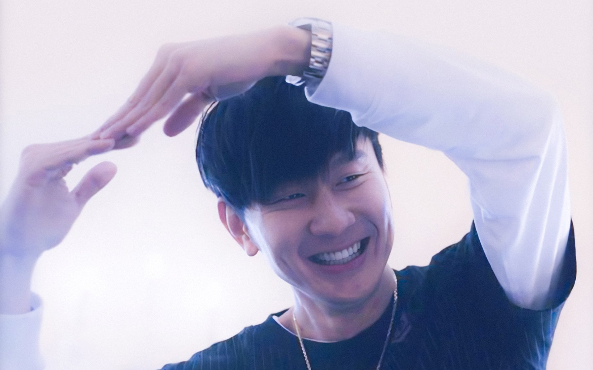 时间的折叠，从丹佛高原到柏林赛场，强者恒强的叙事正在同步上演